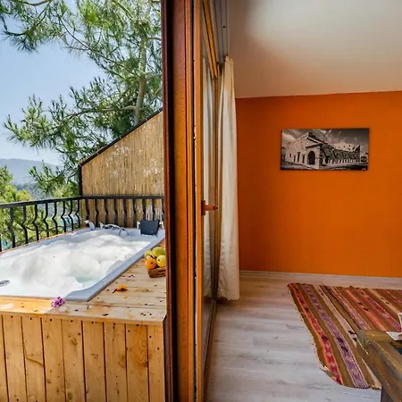 Bed & Breakfast Manzara Bungalow Fethiye
