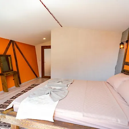Bed & Breakfast Manzara Bungalow *
