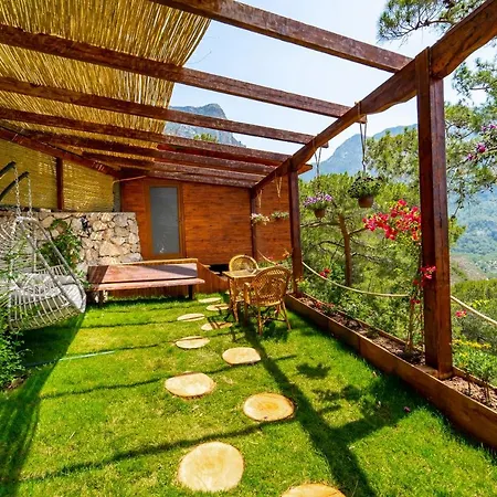 Manzara Bungalow Bed & Breakfast *